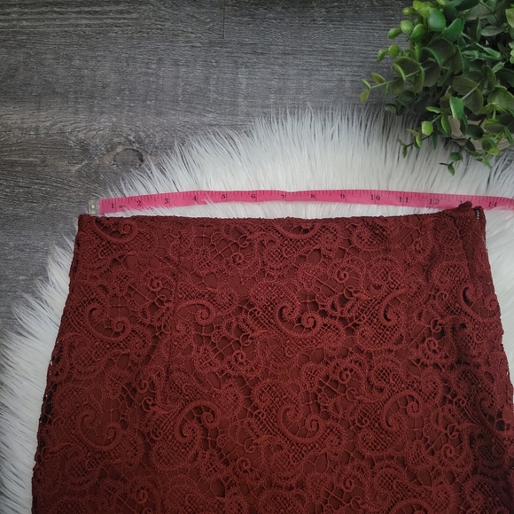 Zara Lace Eyelet Rust Midi Pencil Skirt size small - Picture 6 of 13